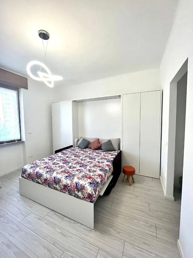 Marghespace Zona Stazione Centrale Appartamento Con Letto Matrimoniale E Bagno Milan